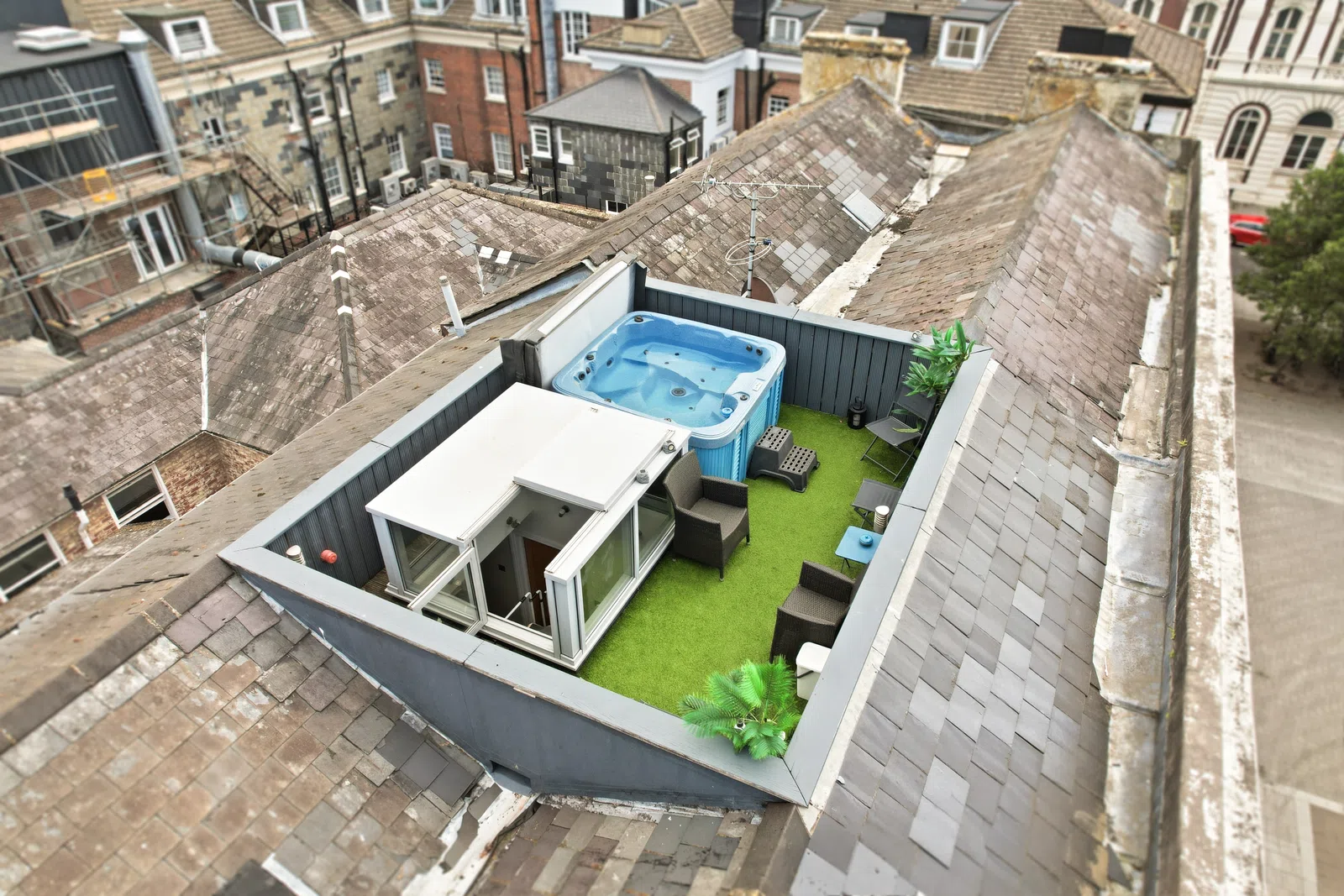 Drone photograph of Southampton roof terrace with hot tub for serviced accommodation marketing